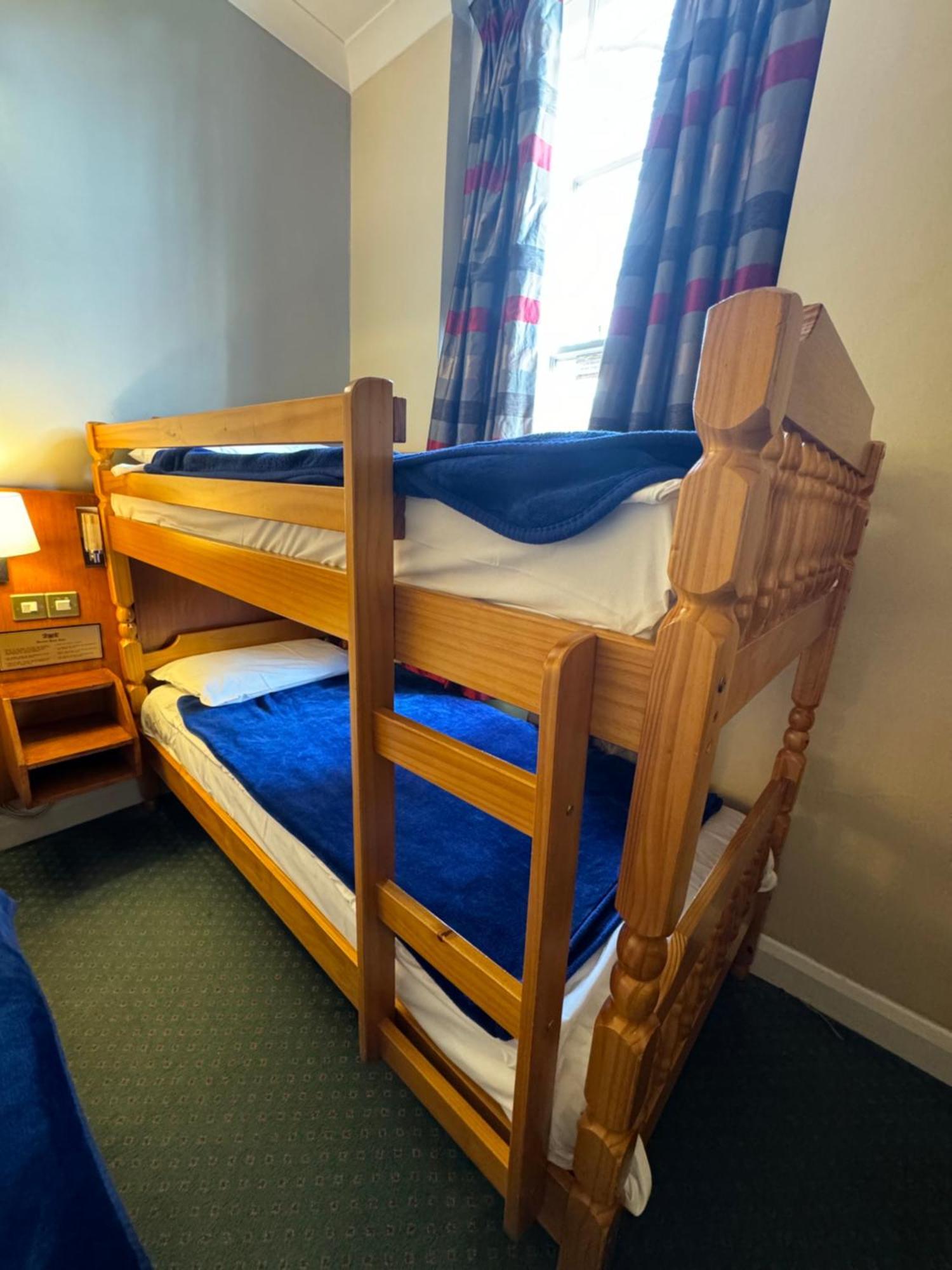 The Beverley House Hotel Лондон Экстерьер фото