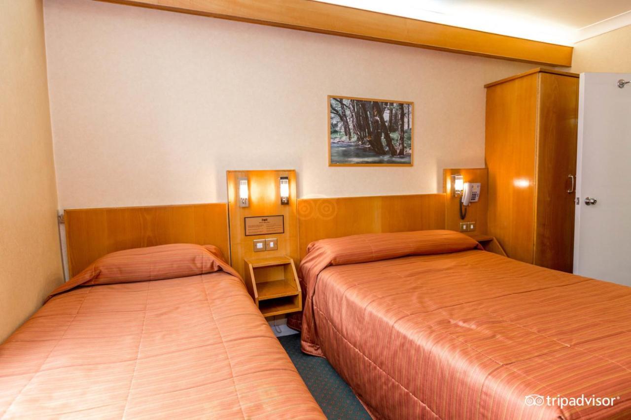 The Beverley House Hotel Лондон Экстерьер фото